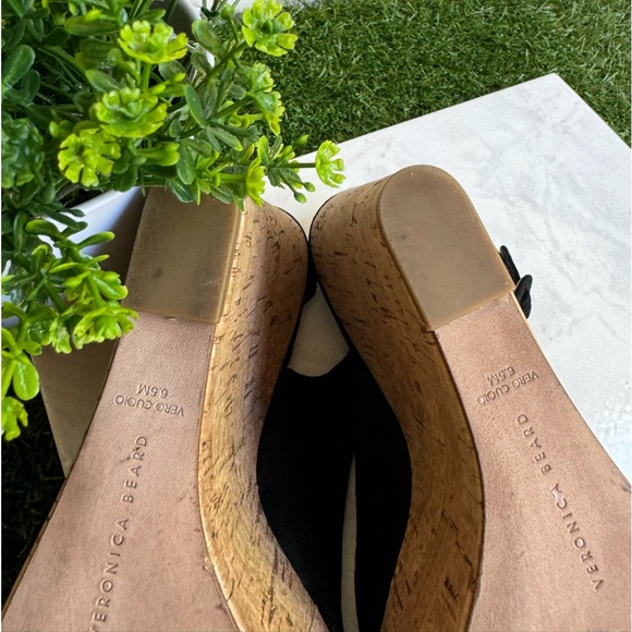 VERONICA BEAR
Dali Sand Suede Peep-Toe Wedge Platform Sandals size 6.5 - Picture 15 of 16